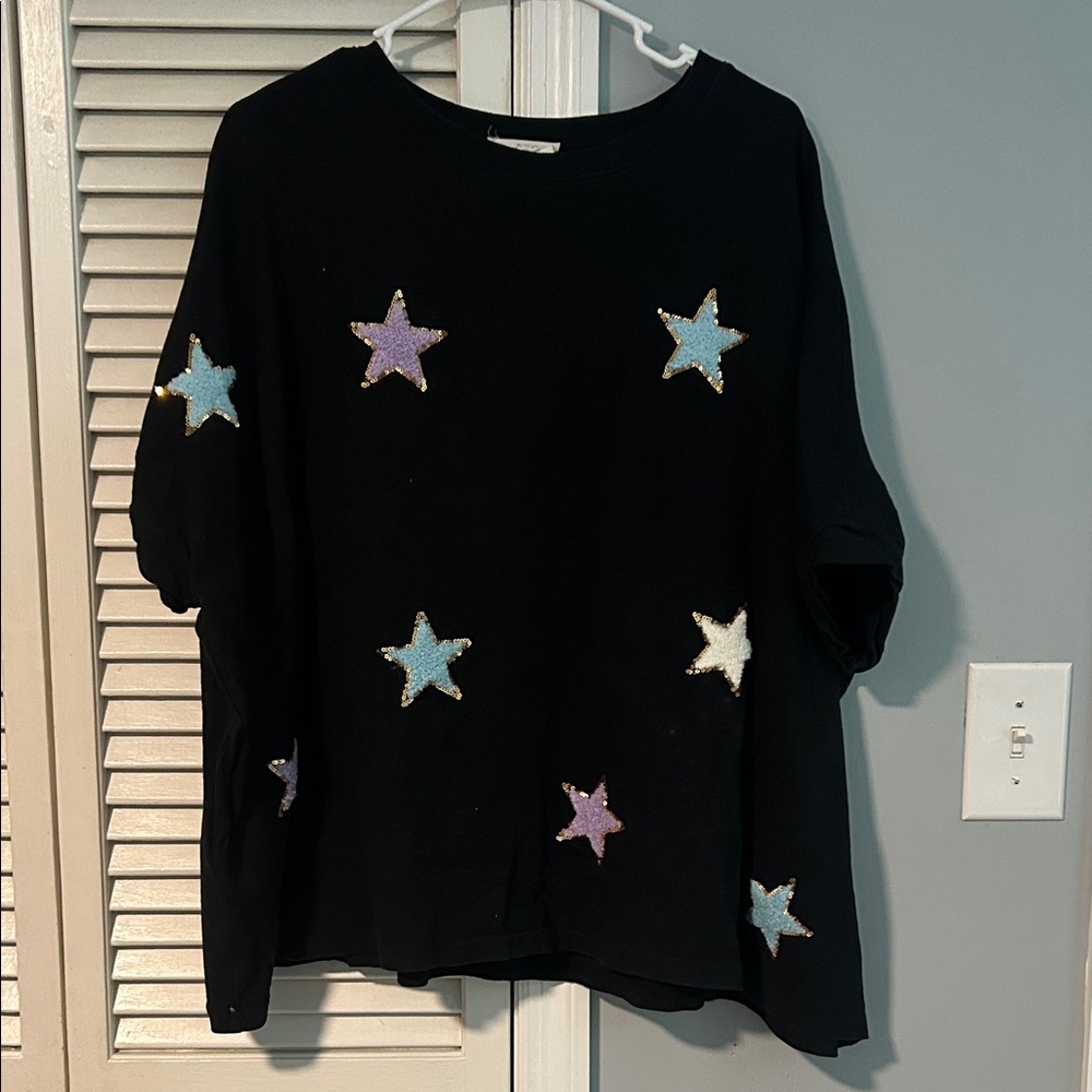 Flowy boutique top